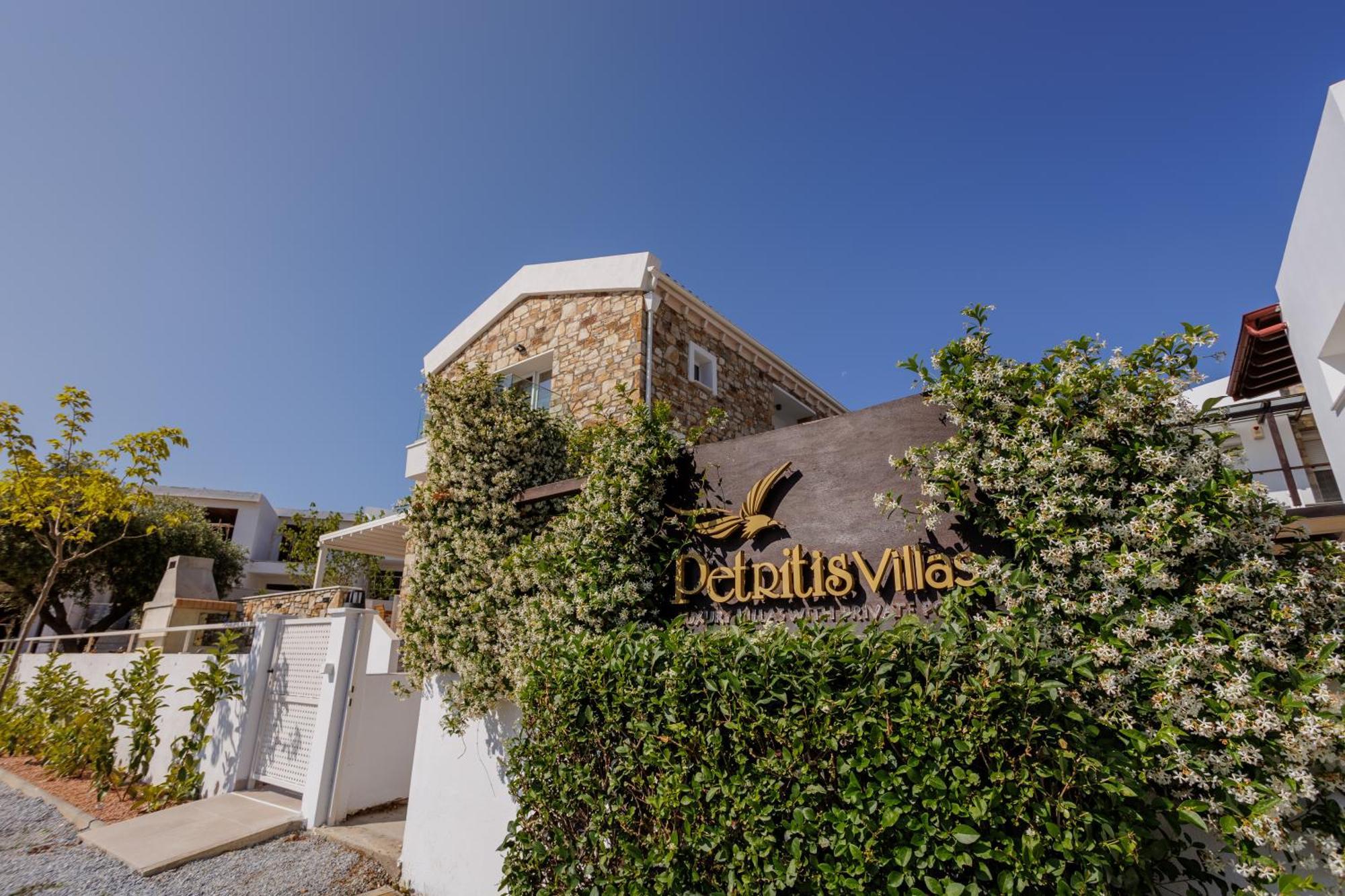 Petritis Villas Nea Iraklitsa Exterior photo